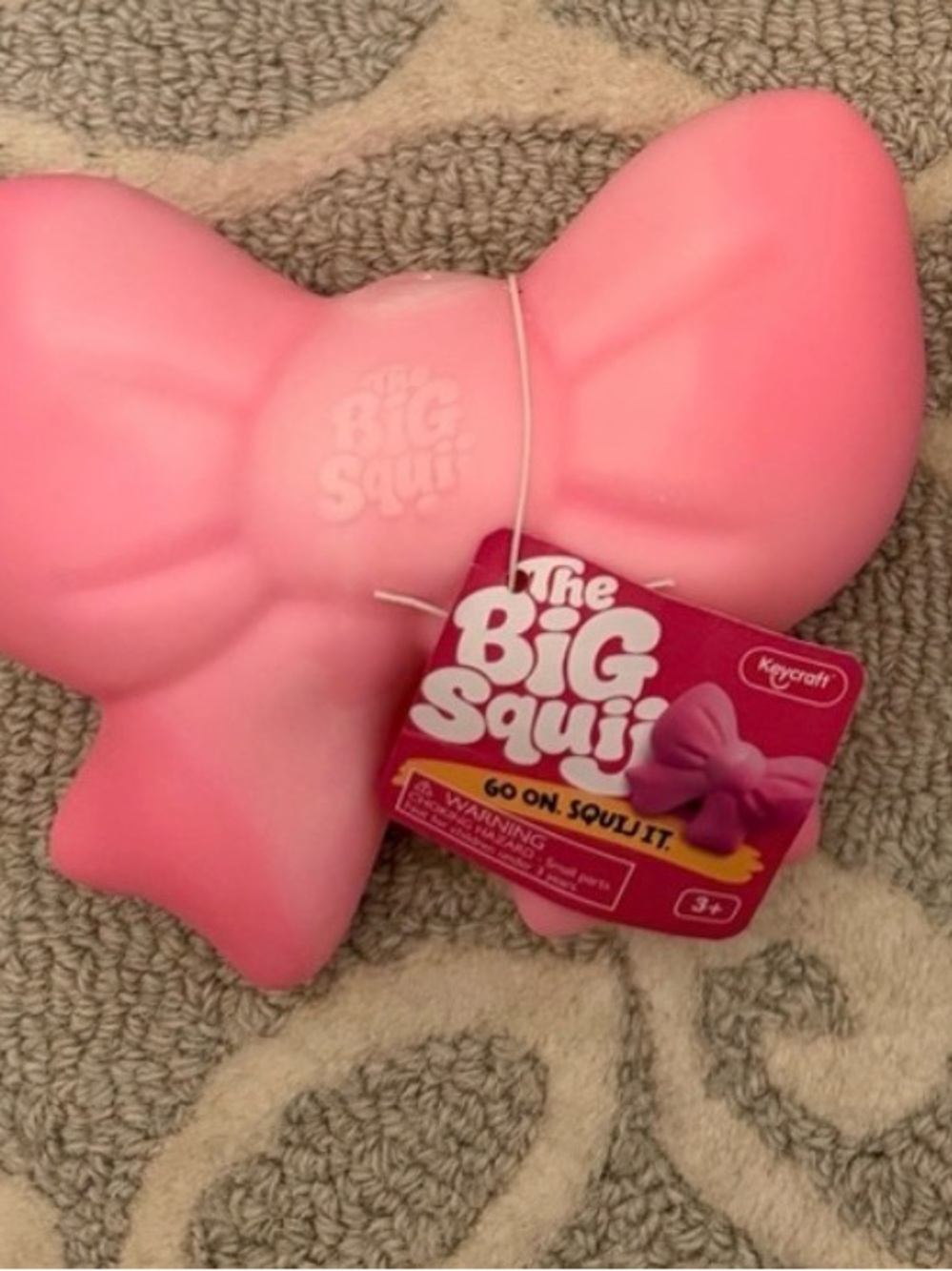 Keycraft global jumbo squish bow pink the big Squij bow